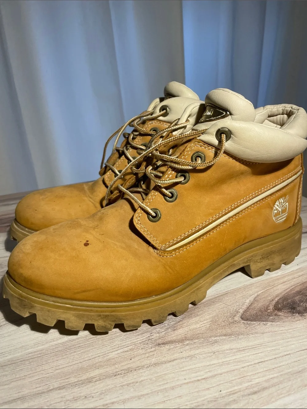 Timberland Wheat Nubuck Ankle Work Boots with Cream Collar